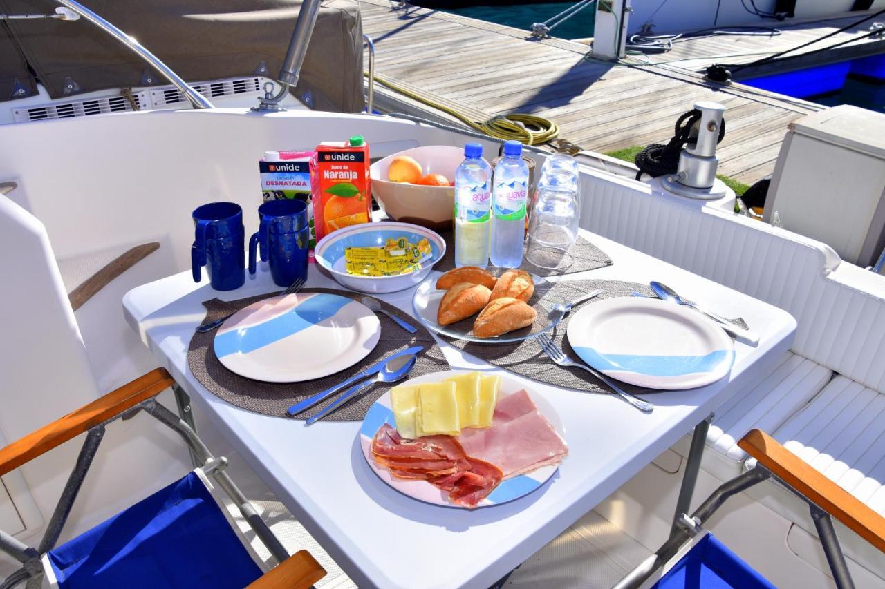 Luxury Yacht Kamikara 호텔 산미겔데아보나 외부 사진