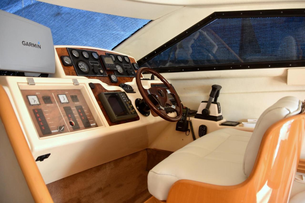 Luxury Yacht Kamikara 호텔 산미겔데아보나 외부 사진