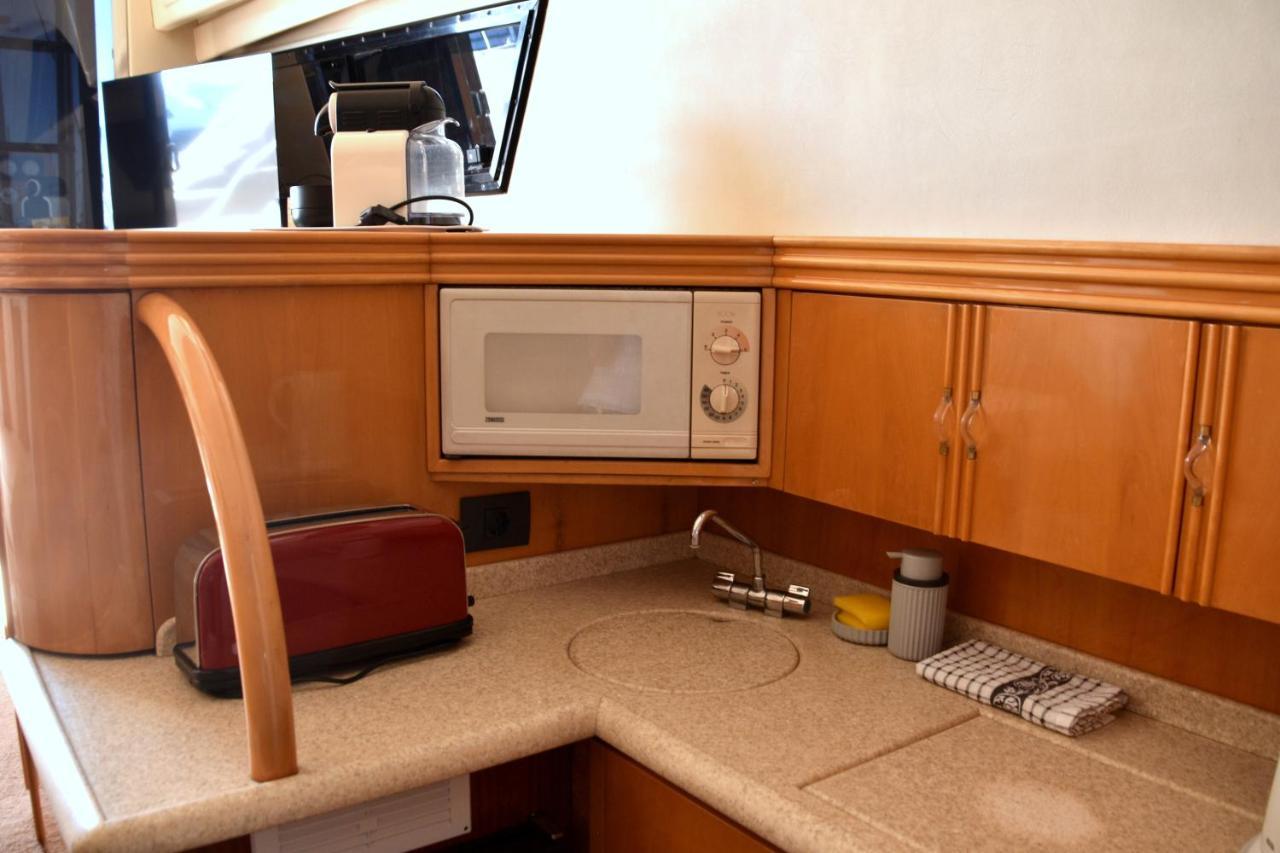 Luxury Yacht Kamikara 호텔 산미겔데아보나 외부 사진