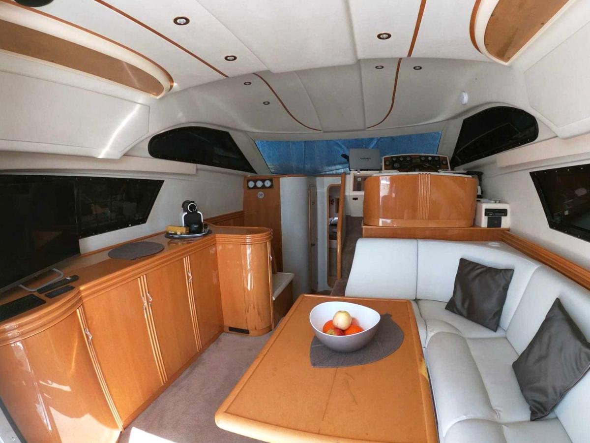 Luxury Yacht Kamikara 호텔 산미겔데아보나 외부 사진